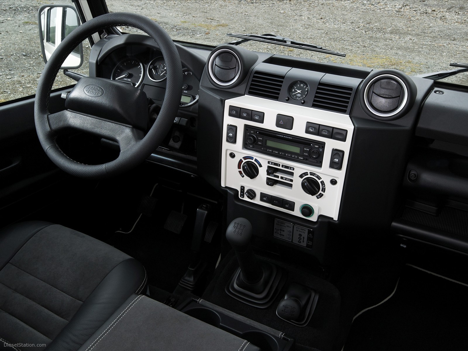 Land Rover Defender 'Fire & Ice' Editions